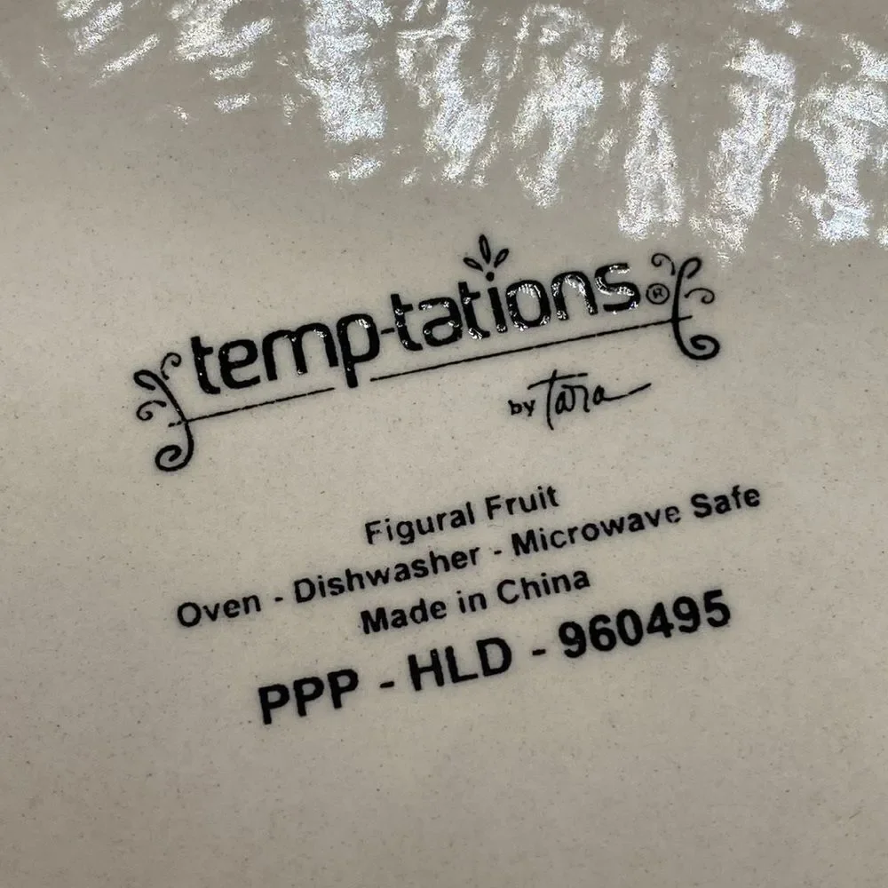 Temp-tations Hand Crafted and Hand Painted by Tara Set Mini Apple Dishes